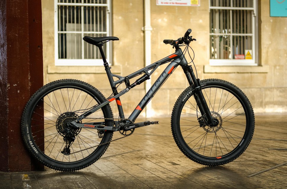 Halfords maxi clearance cosi titan